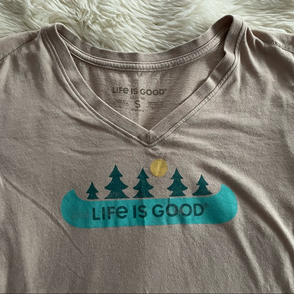 Life is Good Cool Tee Canoe V-Neck T-Shirt Size Small - Picture 2 of 5